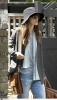 normal_04656_Keira_Knightley_on_London_Boulevard_set_in_London_122_619lo~0.jpg
